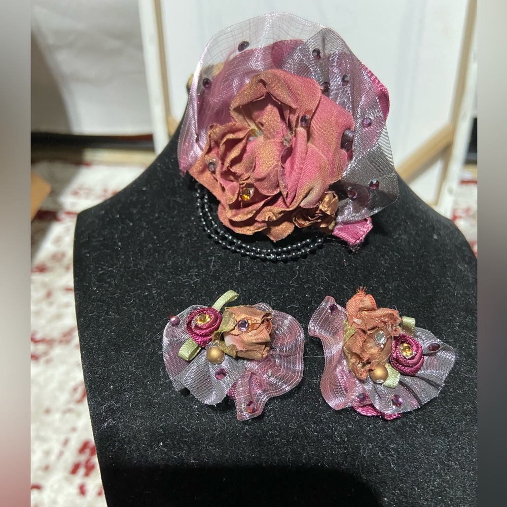 Vintage Ribbon Rose Brooch and Clip-on Earrings